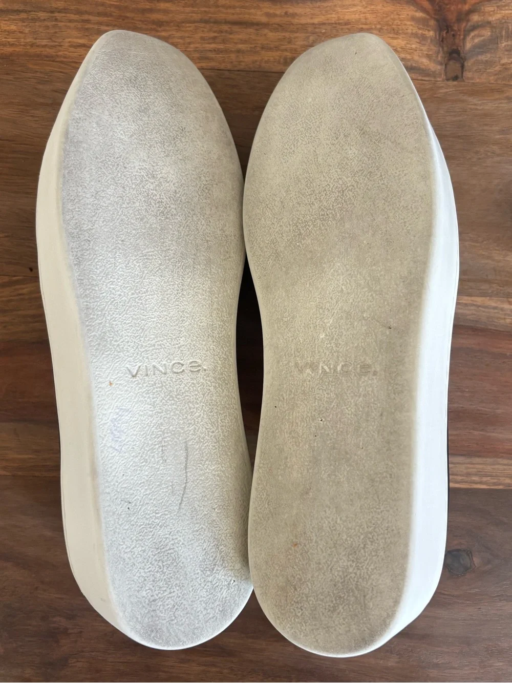 Vince’s Saxon-2 Black Leather Slip On Sneakers Size 6.5
